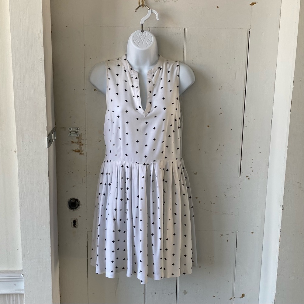 BB Dakota Crosses Print Fit & Flair Sleeveless Dress Openwork